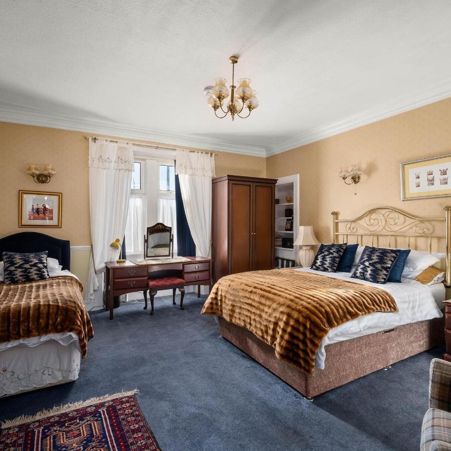 Ashley House Bed & Breakfast ดันดี ภายนอก รูปภาพ