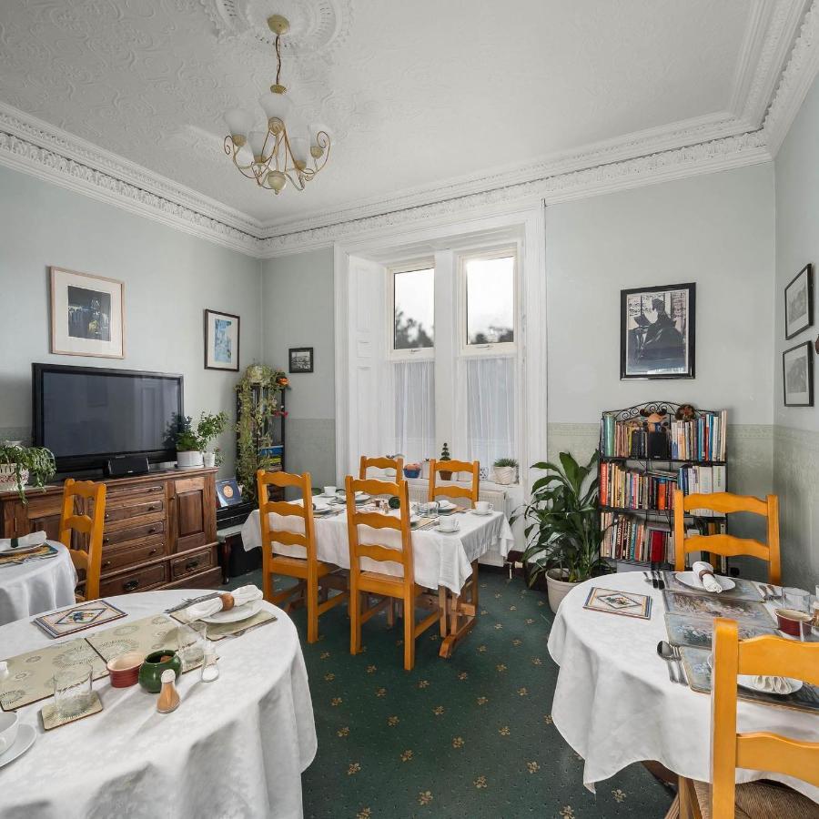 Ashley House Bed & Breakfast ดันดี ภายนอก รูปภาพ